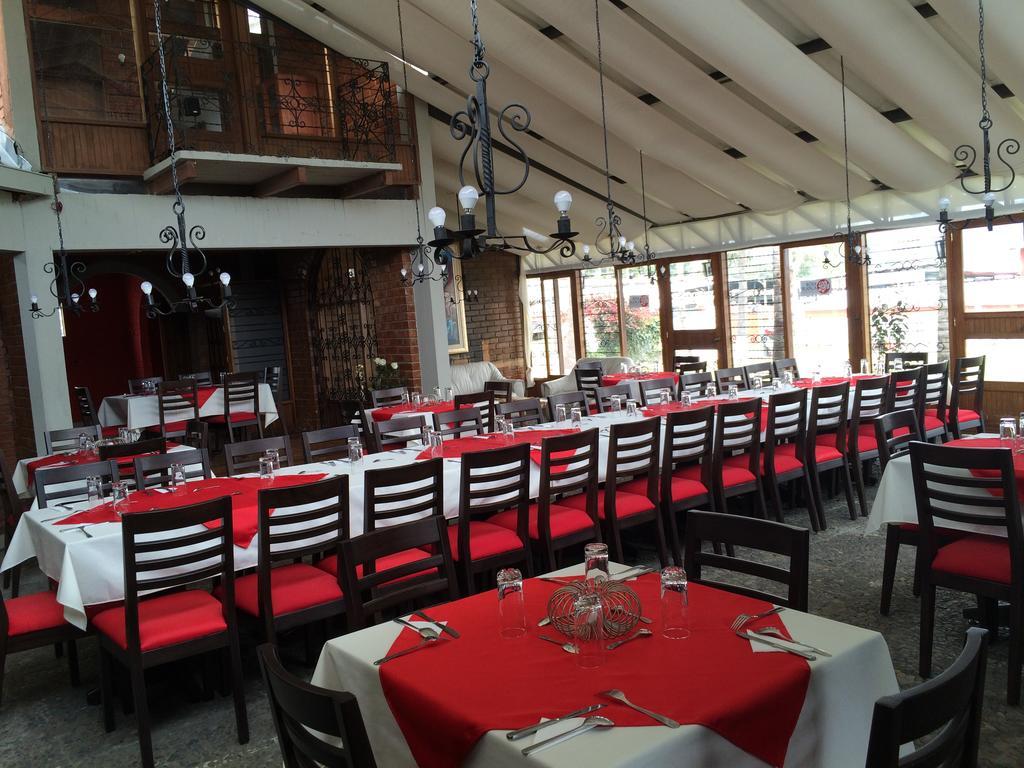 Hosteria Rosa Blanca Puembo エクステリア 写真