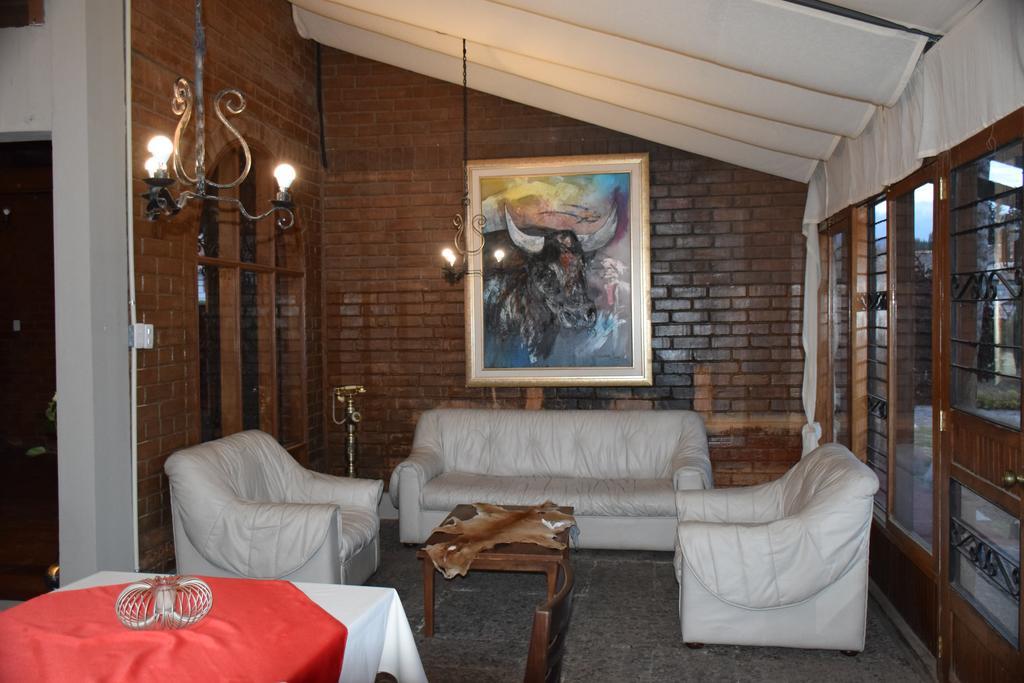 Hosteria Rosa Blanca Puembo エクステリア 写真