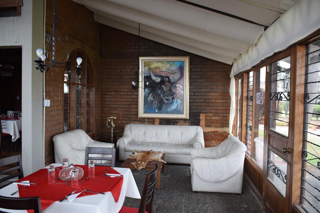 Hosteria Rosa Blanca Puembo エクステリア 写真
